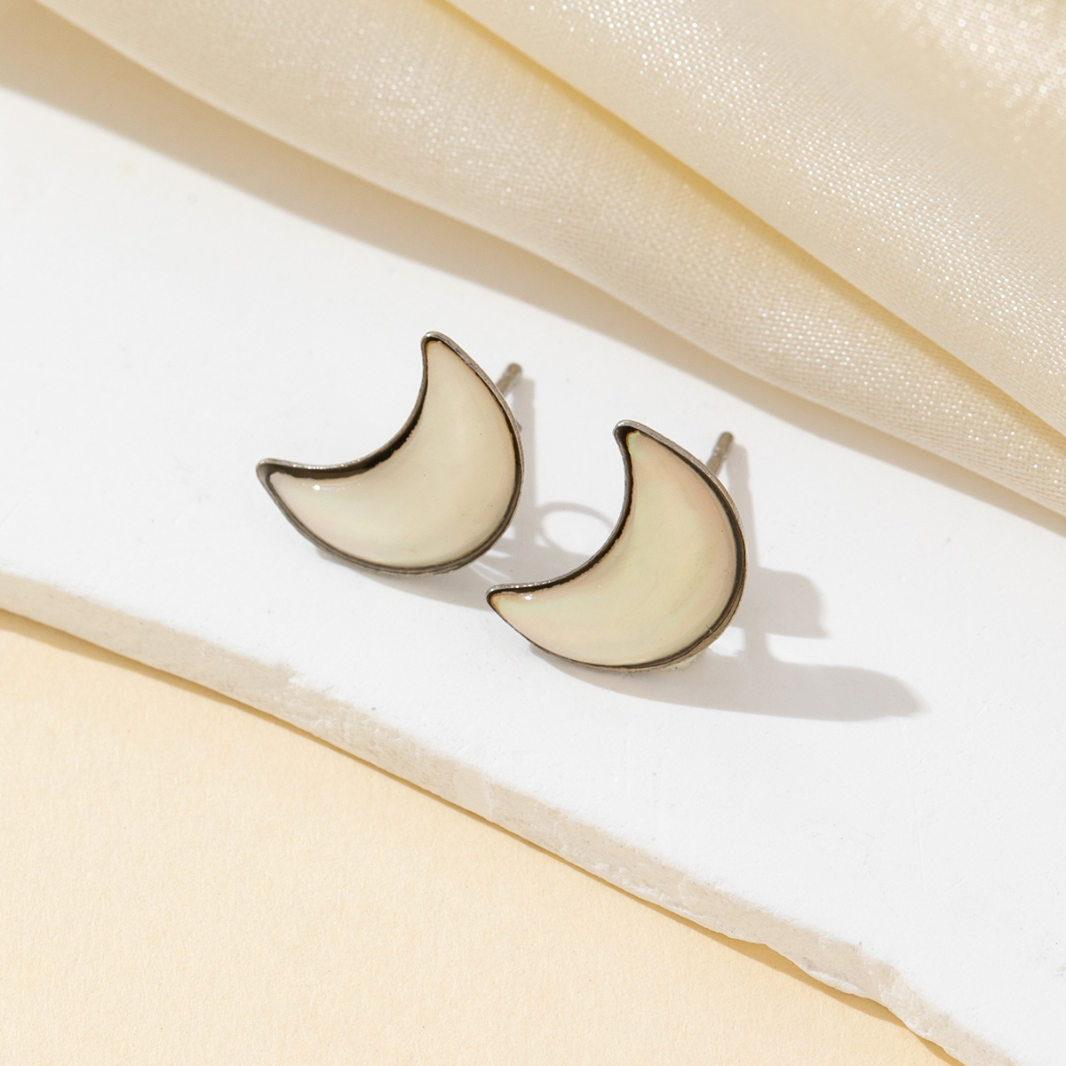 2pcs Natural Shell White Moon  - Jewelry Making Place review and price