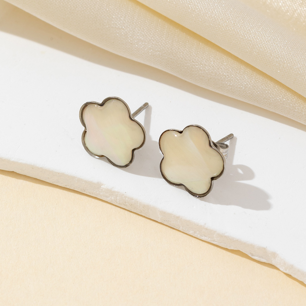 2pcs Natural Fine Shell White  - Jewelry Making Place review and price